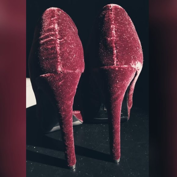 Red Velvet 5-Inch Platform Heels - Picture 3 of 4